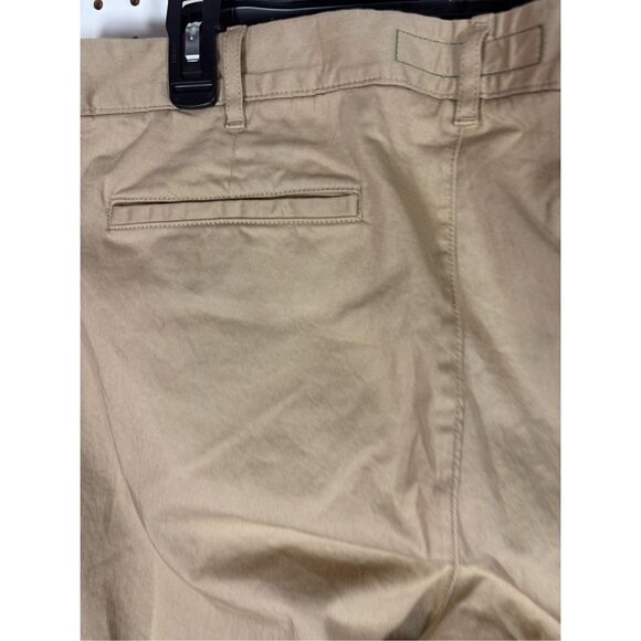 Lacoste khaki pants size 42 measures as size 40 - Picture 9 of 14